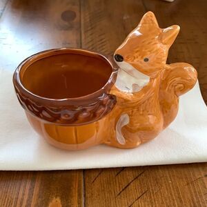 Vintage Hand Painted Squirrel Planter pot.  Cute for succulents‎ cacti or plants